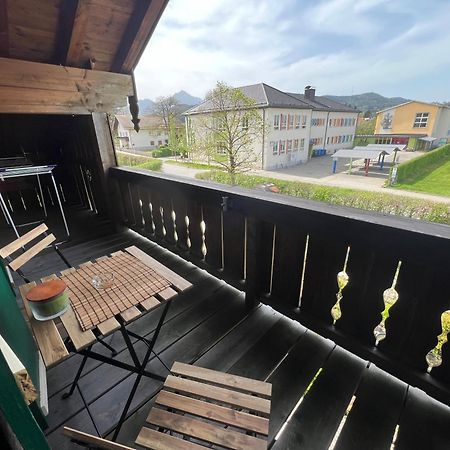 Gemuetliche Dachgeschosswohnung Mit Balkon アインリング エクステリア 写真